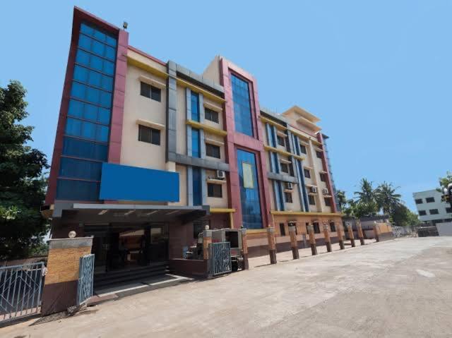 Sai Samrat Hotel Shirdi Eksteriør billede